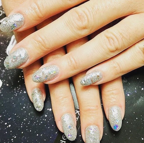 Bedazzled Nails Bring A Touch Of Bling To Spring's Manicure Trends | BEAUTY