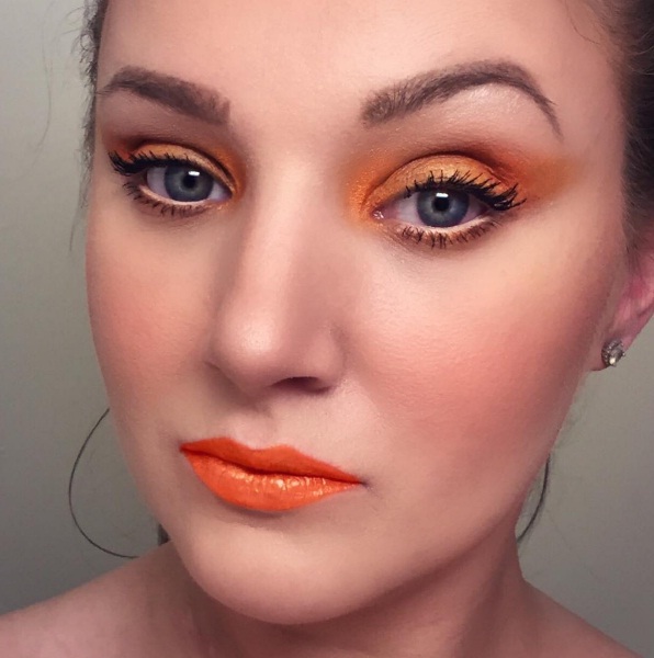 How To Wear Monochromatic Makeup Like A Beauty Pro | BEAUTY